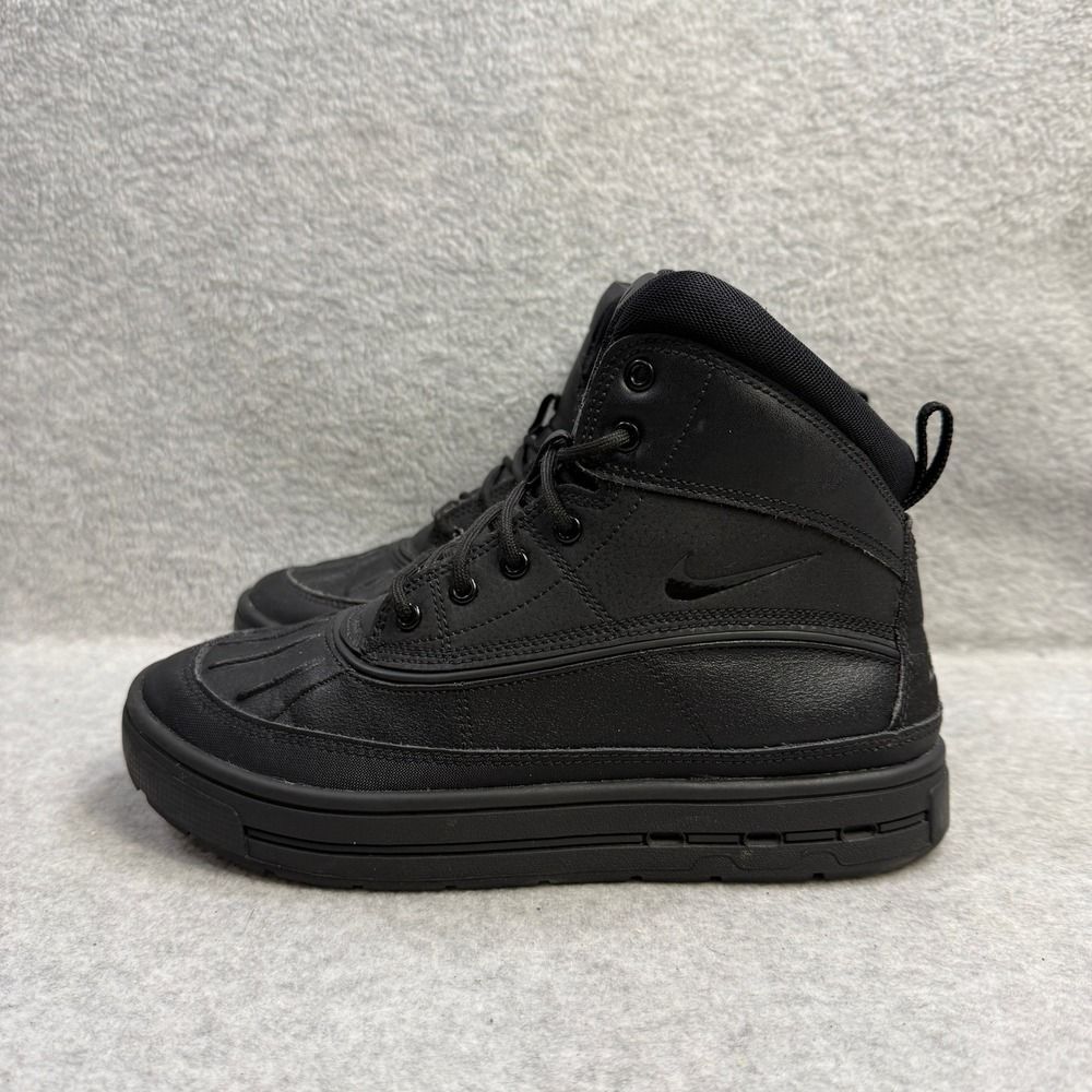Nike ACG Boots Kids Size 5Y Woodside 2 High GS Black Winter Snow Shoe 524872-004